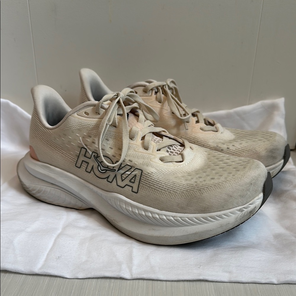 Hoka Mach 6 Cream Women’s Running Shoes